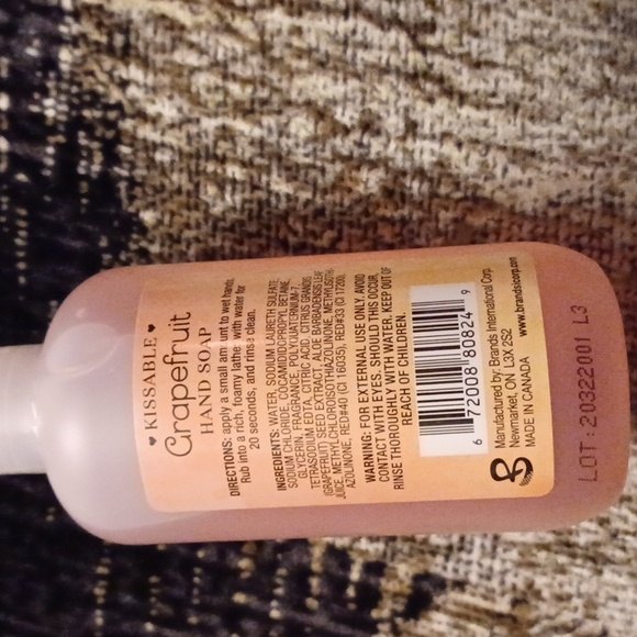 $4 Add-on New Grapefruit Scented Hand Soap - 1 Bottle - Picture 2 of 7